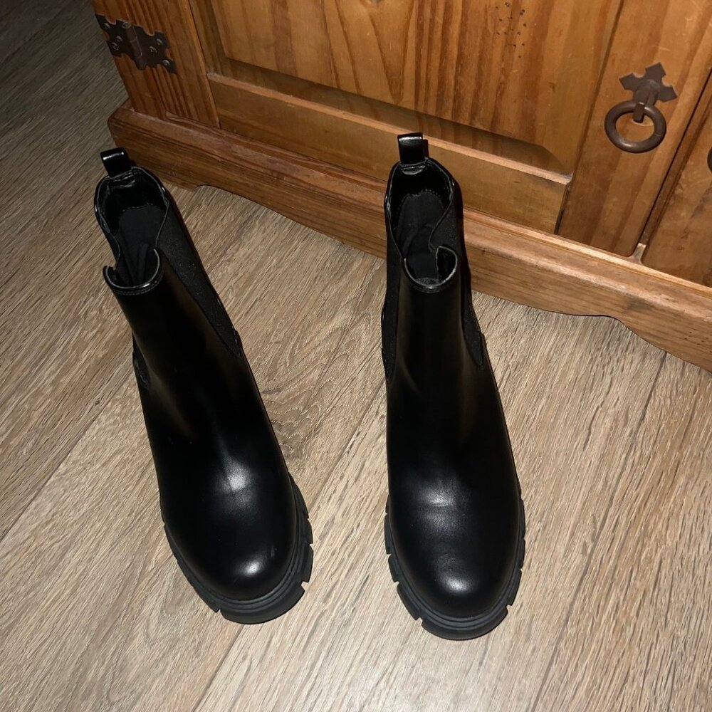 MADDEN GIRL "TESSA" CHUNKY BLACK BOOTIES SIZE 9.5 - Picture 16 of 16